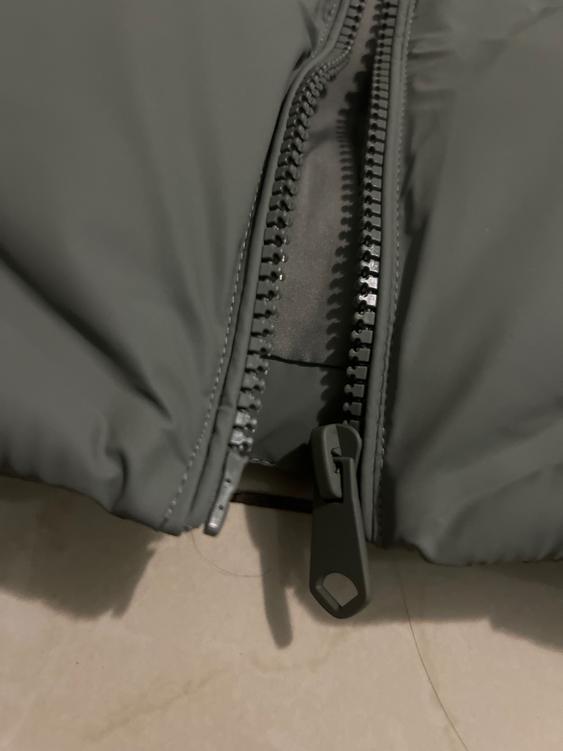 RUBBERIZED CROPPED VEST - Image 2