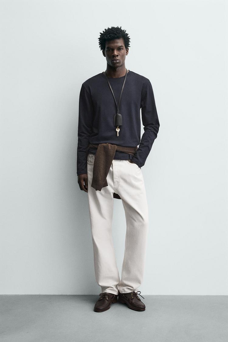 BASIC SLIM FIT T-SHIRT