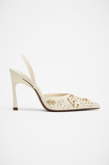 حذاء بكعب وعقب مفتوح بلمعات - خَام by Zara