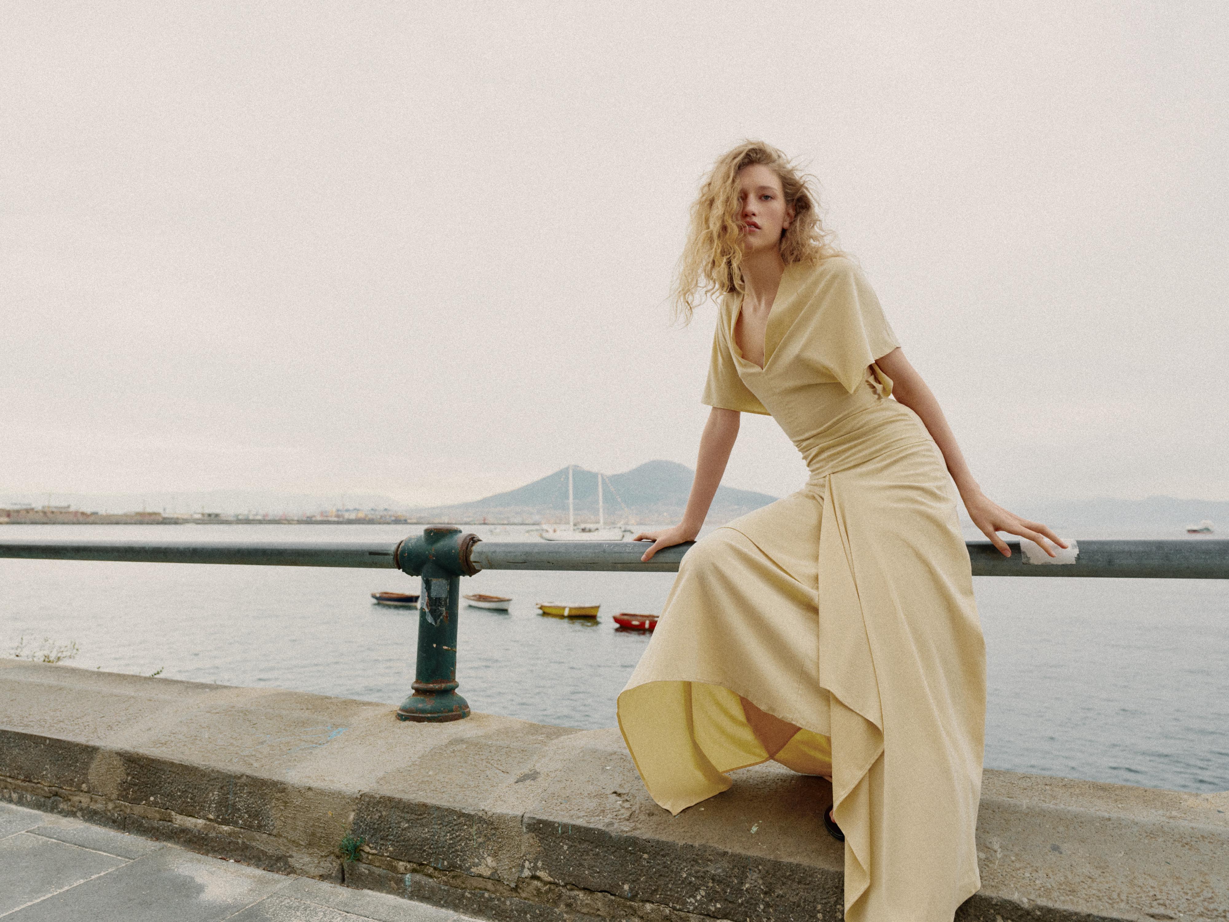ASYMMETRIC FLOWY SKIRT