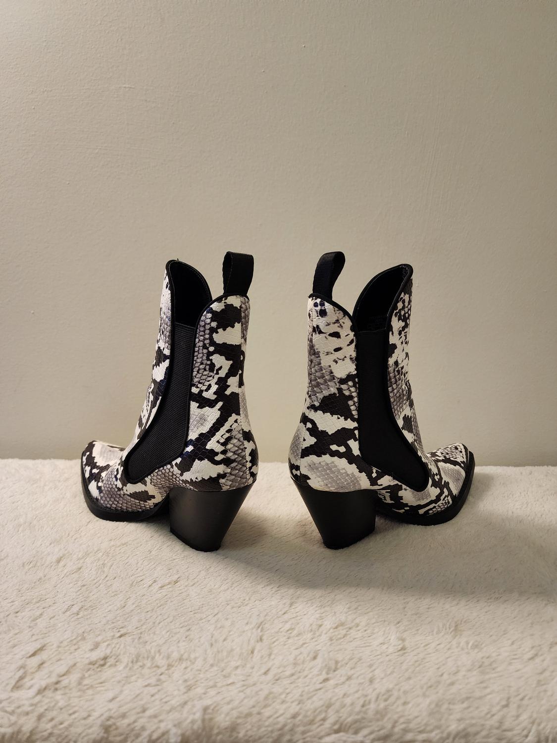 COWBOY ANKLE BOOTS - Image 5