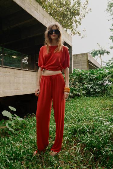 PANTALON RUSTIQUE À JAMBES LARGES - Rouge de Zara - Image 0