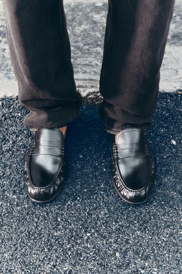 GATHERED LOAFERS - Black by Zara