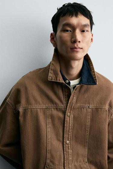 WASCHEFREKT-OVERSHIRT MIT STRUKTUR - Hellbraun von Zara