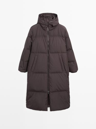 Chaqueta larga acolchada capucha water repellent - Marrón de Zara