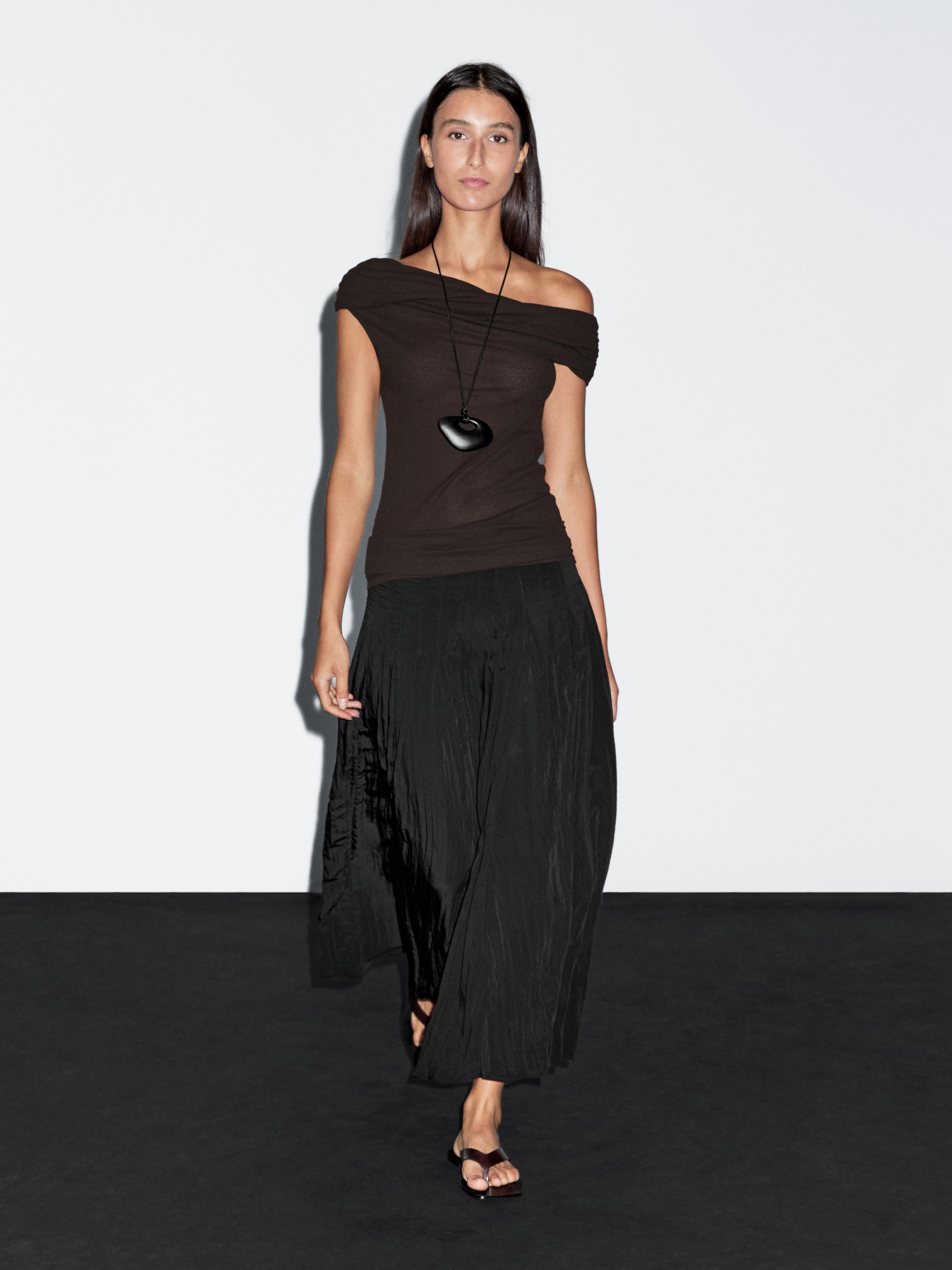 Top à col asymétrique 100 % coton