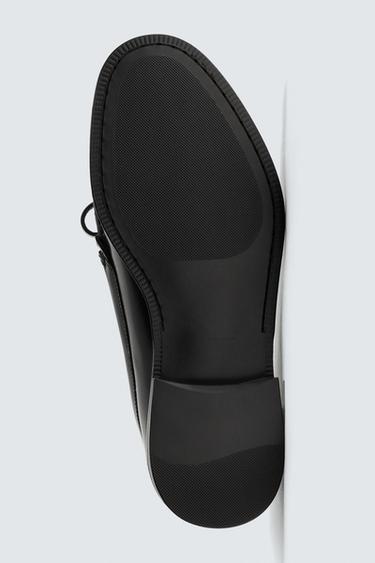 MOCASÍN PIEL LAZO - Negro de Zara