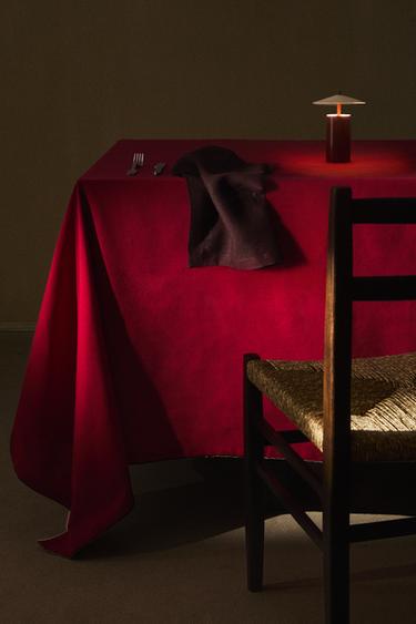 TISCHDECKE WELLENMUSTER - Rot von Zara