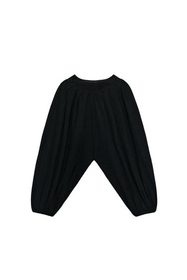 توب خفيف محاك - أسود الخاص بـ Zara