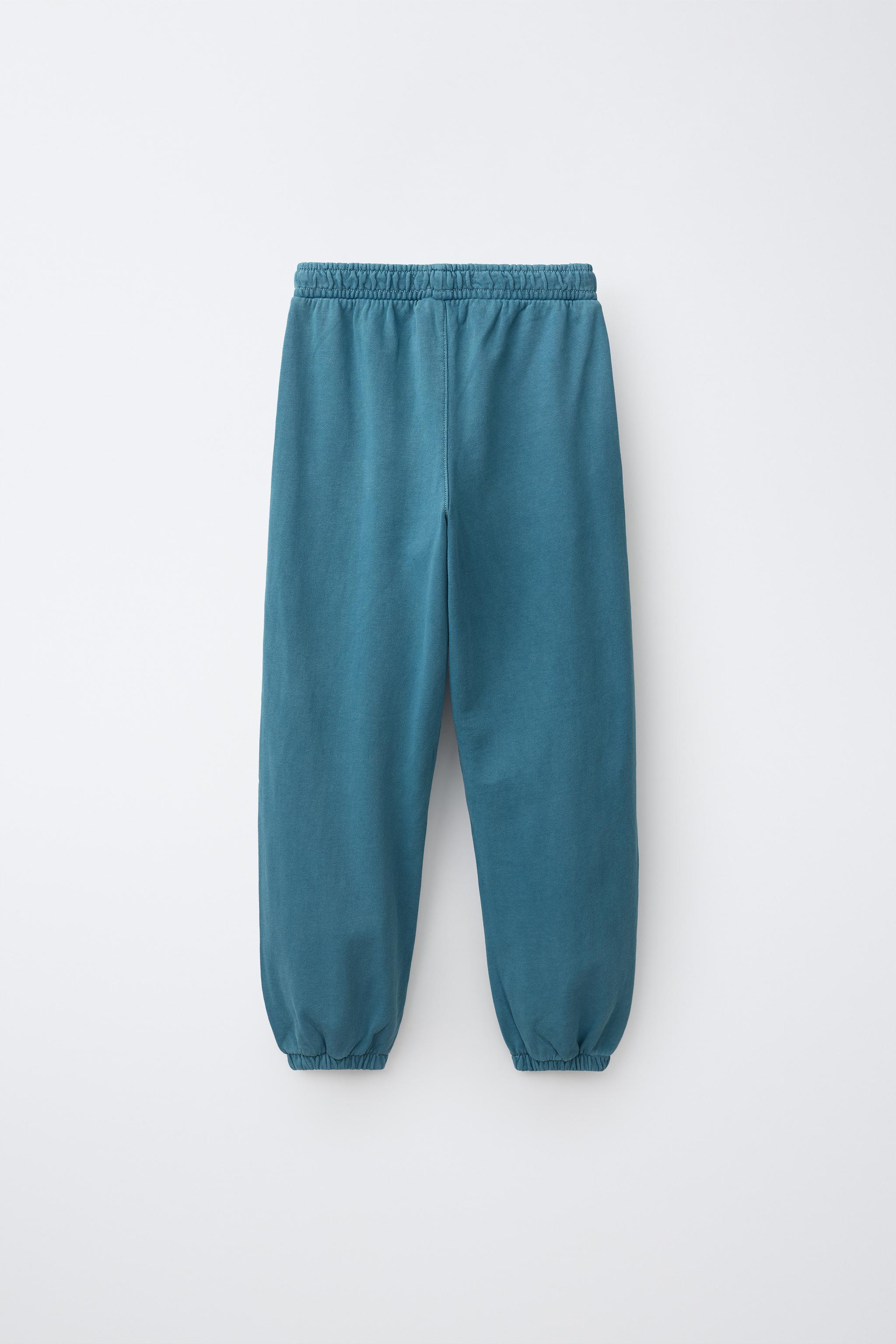 GARMENT-DYED SWEATSHIRT AND JOGGER SET