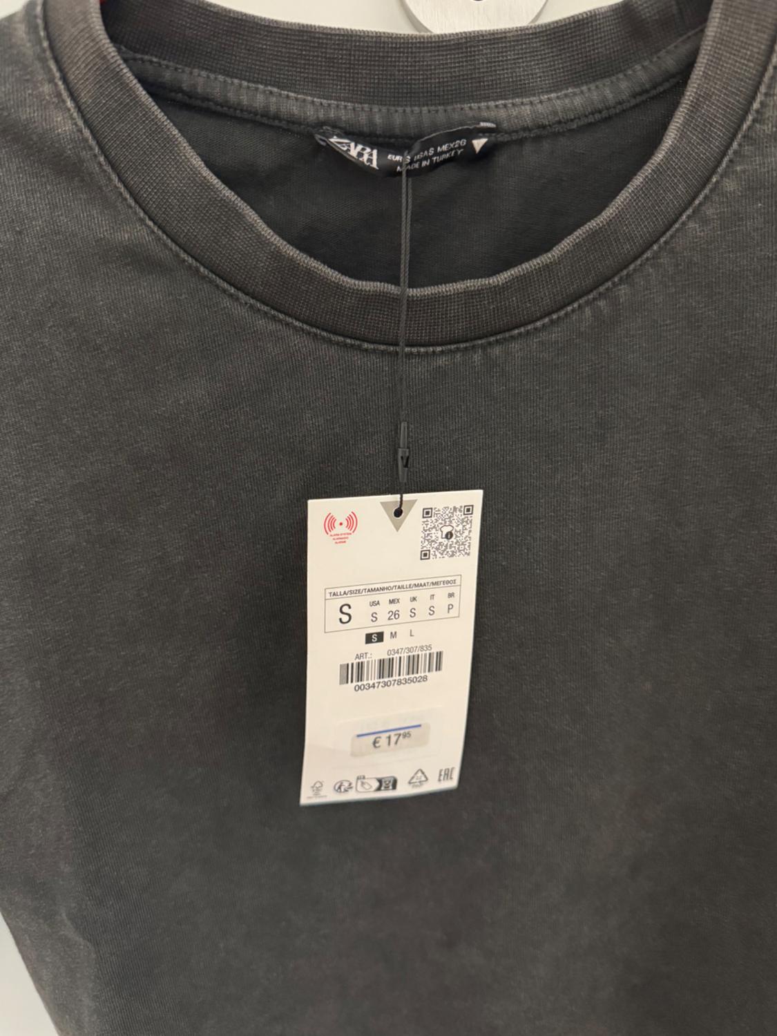 CROPPED T-SHIRT WITH SHOULDER PADS - Image 3