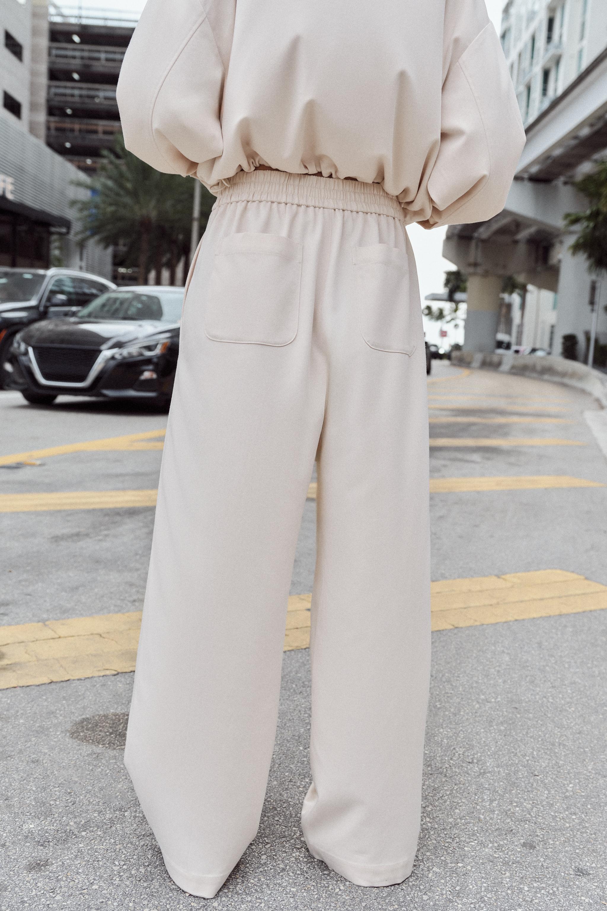 PIN TUCK STRAIGHT LEG PANTS