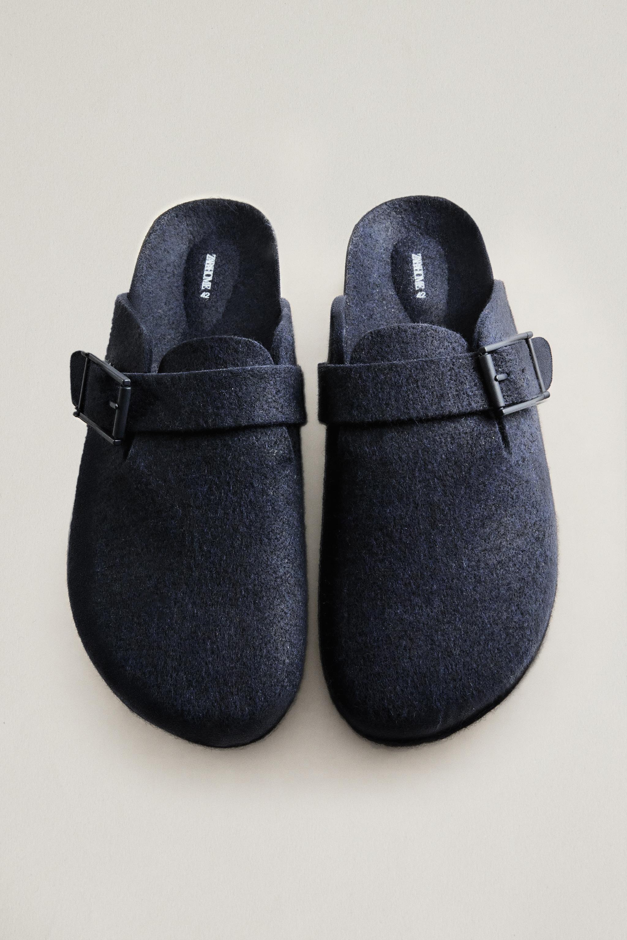 BUCKLED FELT MULE CLOG SLIPPERS — Navy Blue