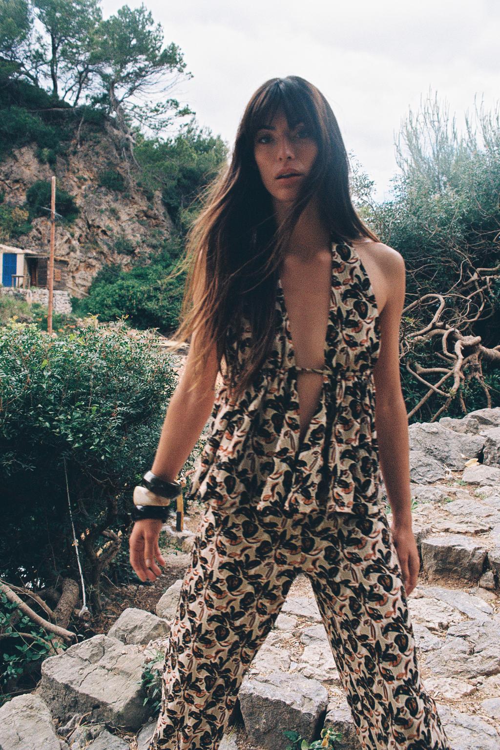 PRINTED HALTER TOP