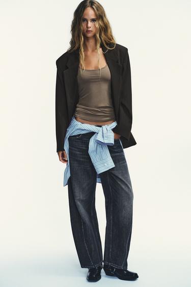 Zaras KRITSTRECKSRANDIG OVERSIZE-BLAZER - Brun