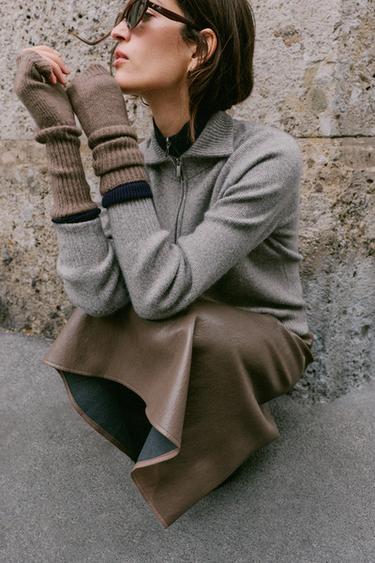 LONG KNIT MITTENS — Brown / Taupe 1