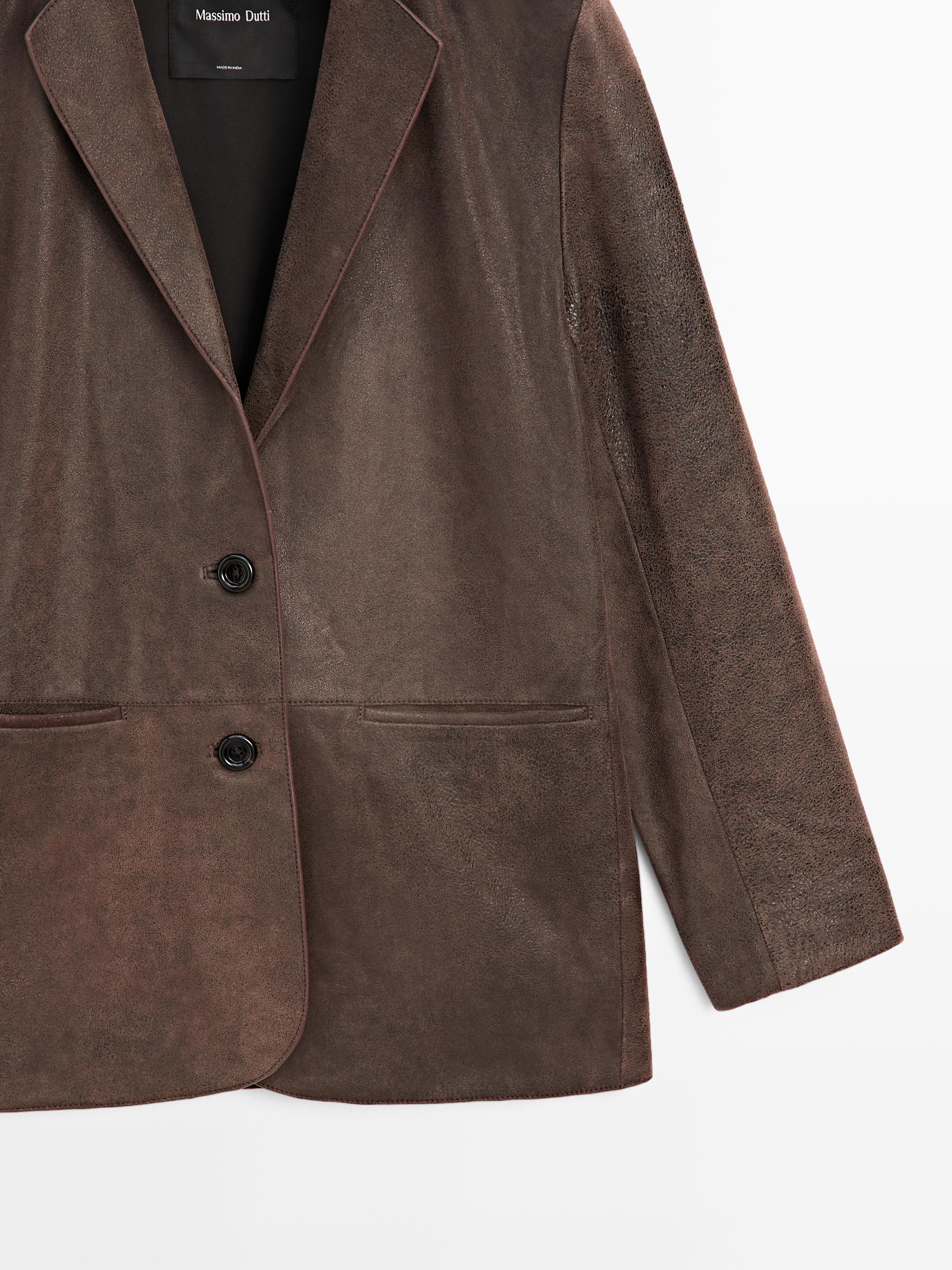 Blazer à revers en cuir finition daim