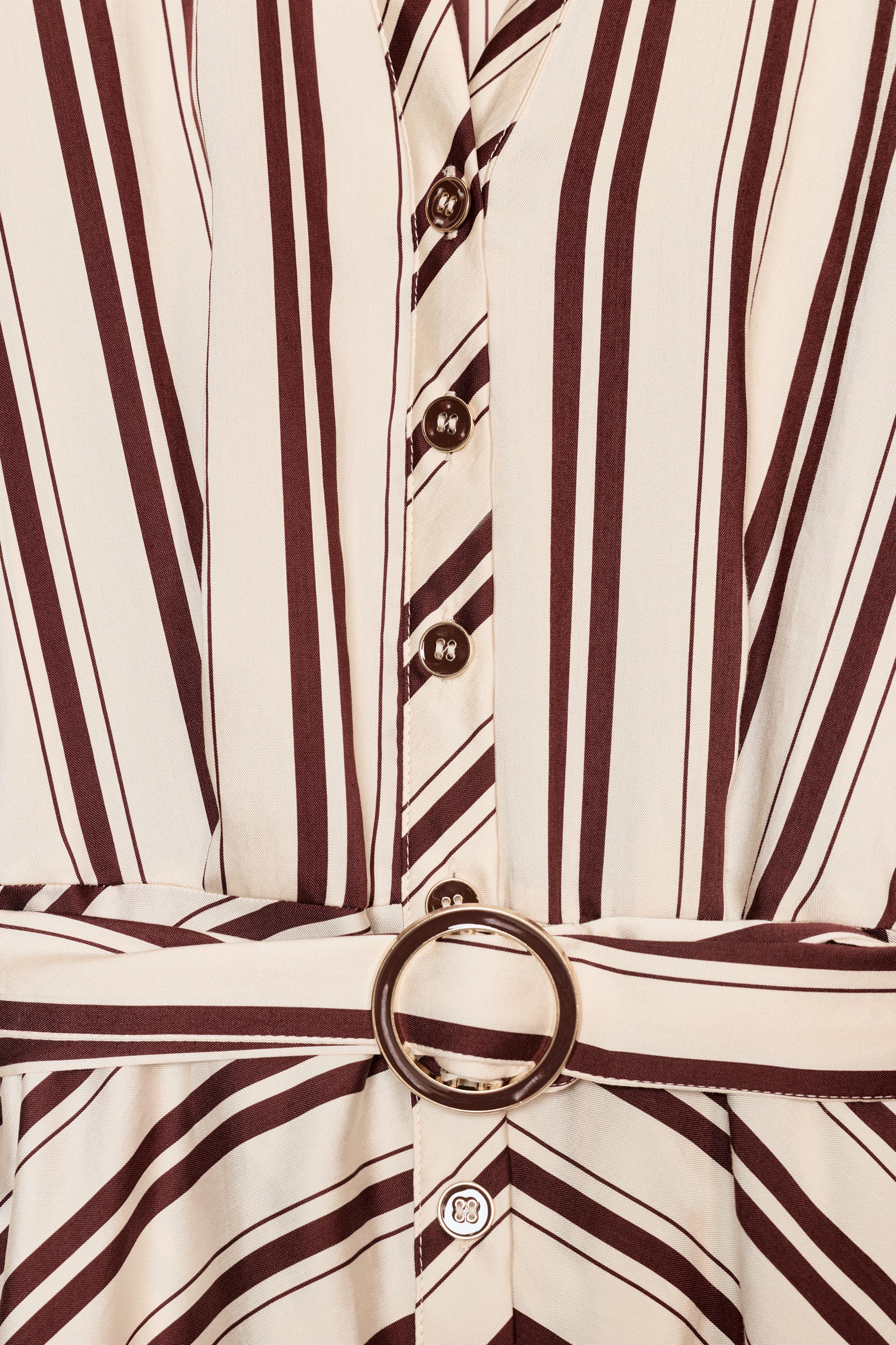 ROBE MI-LONGUE AVEC CEINTURE À RAYURES