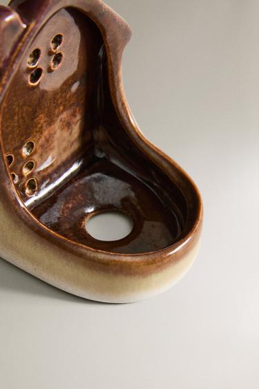 CERAMIC CHRISTMAS HOUSE TEALIGHT HOLDER WITH HEART - Brown by Zara - Image 2