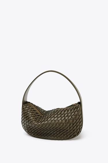 BOLSO DE MANO EFECTO TRENZADO - Verde de Zara