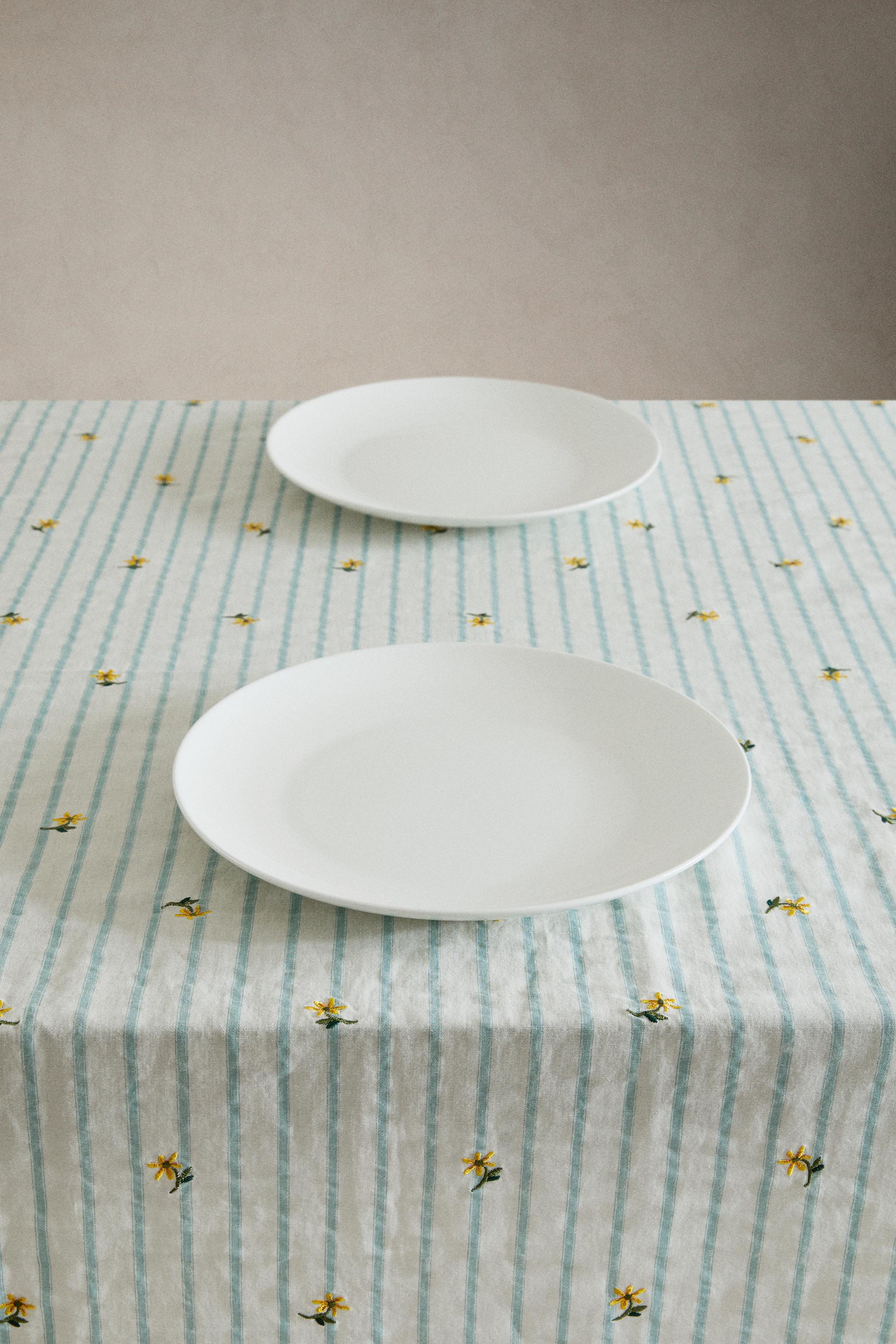 STRIPED TABLECLOTH WITH FLORAL EMBROIDERY — Blue