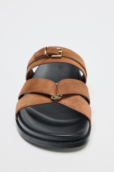 SANDALES À BRIDES CROISÉES EN DAIM - Marron foncé de Zara - Image 4