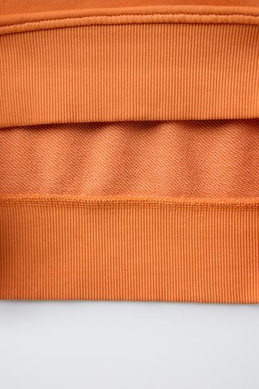 ENSEMBLE SWEAT À INSCRIPTION ET BERMUDA À ÉTIQUETTE - Orange de Zara - Image 4