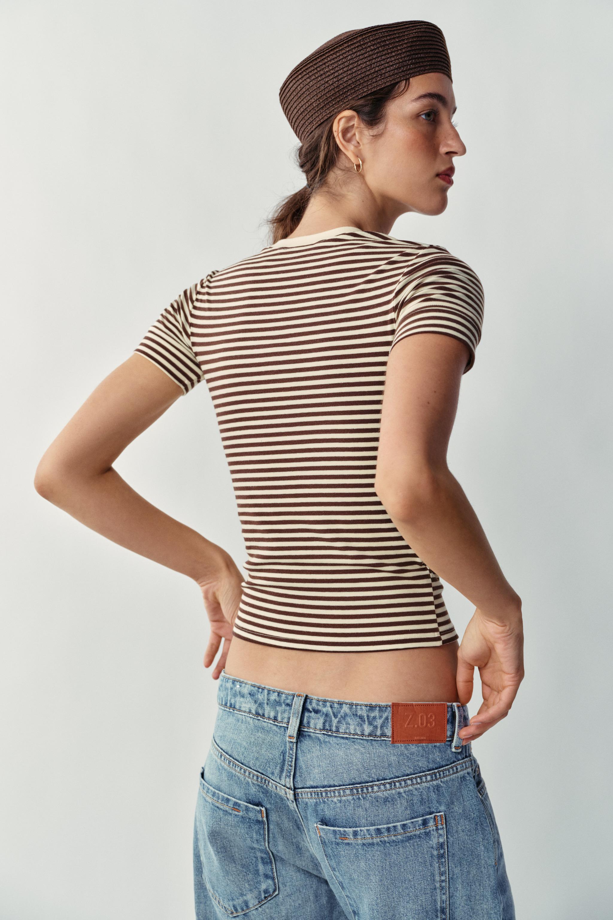 MINIMAL SHORT SLEEVE T-SHIRT - thumbnail 10