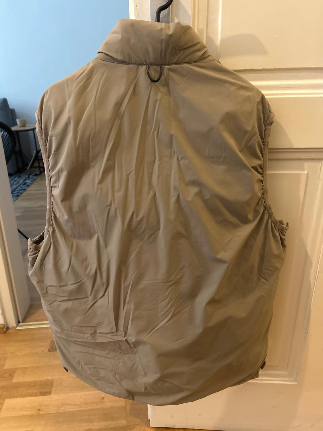 PUFFER GILET - Image 3