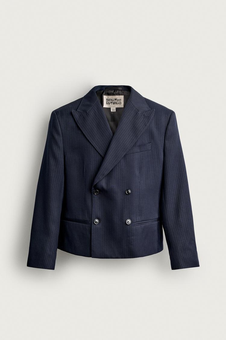 CROPPED FIT PINSTRIPE BLAZER