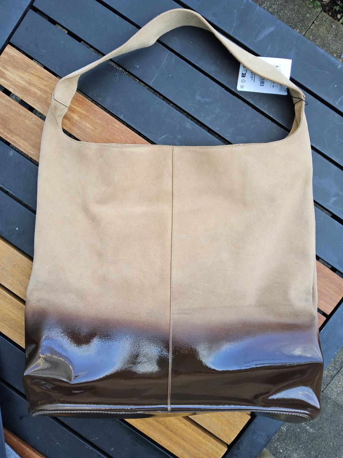 LACQUERED LEATHER SHOPPER BAG - Image 2