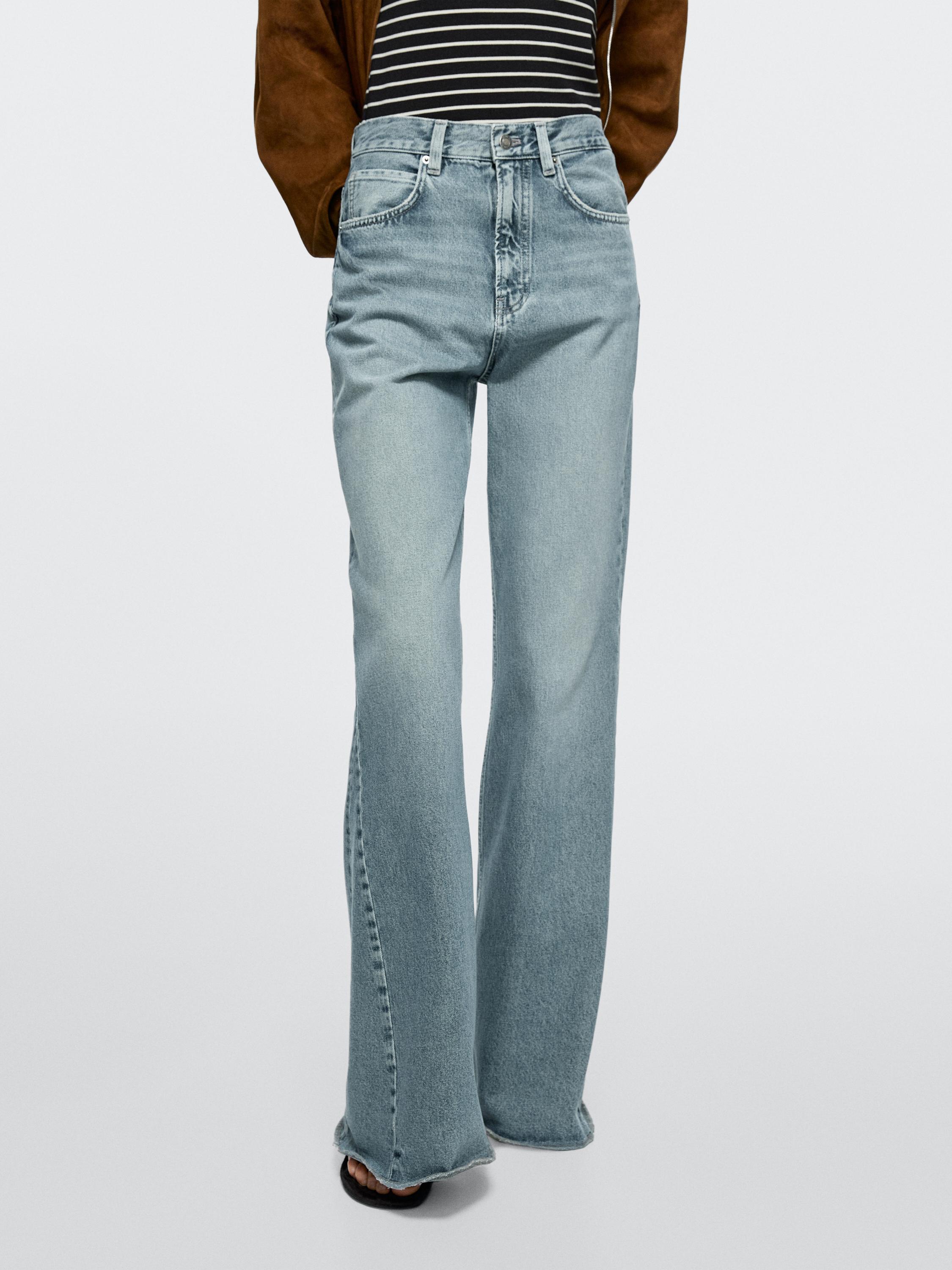 High-waist flare fit jeans