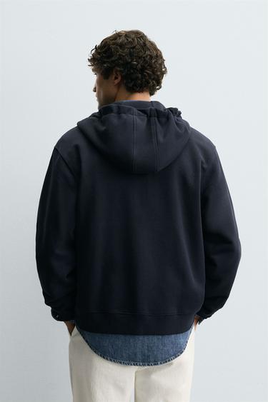 SWEAT ZIPPÉ À CAPUCHE - Bleu marine de Zara - Image 2