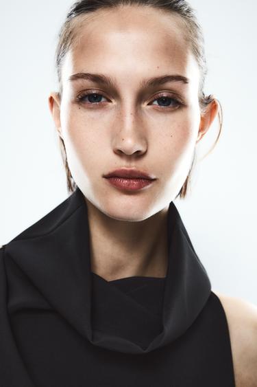 TOP CUELLO ALTO ZW COLLECTION - Negro de Zara