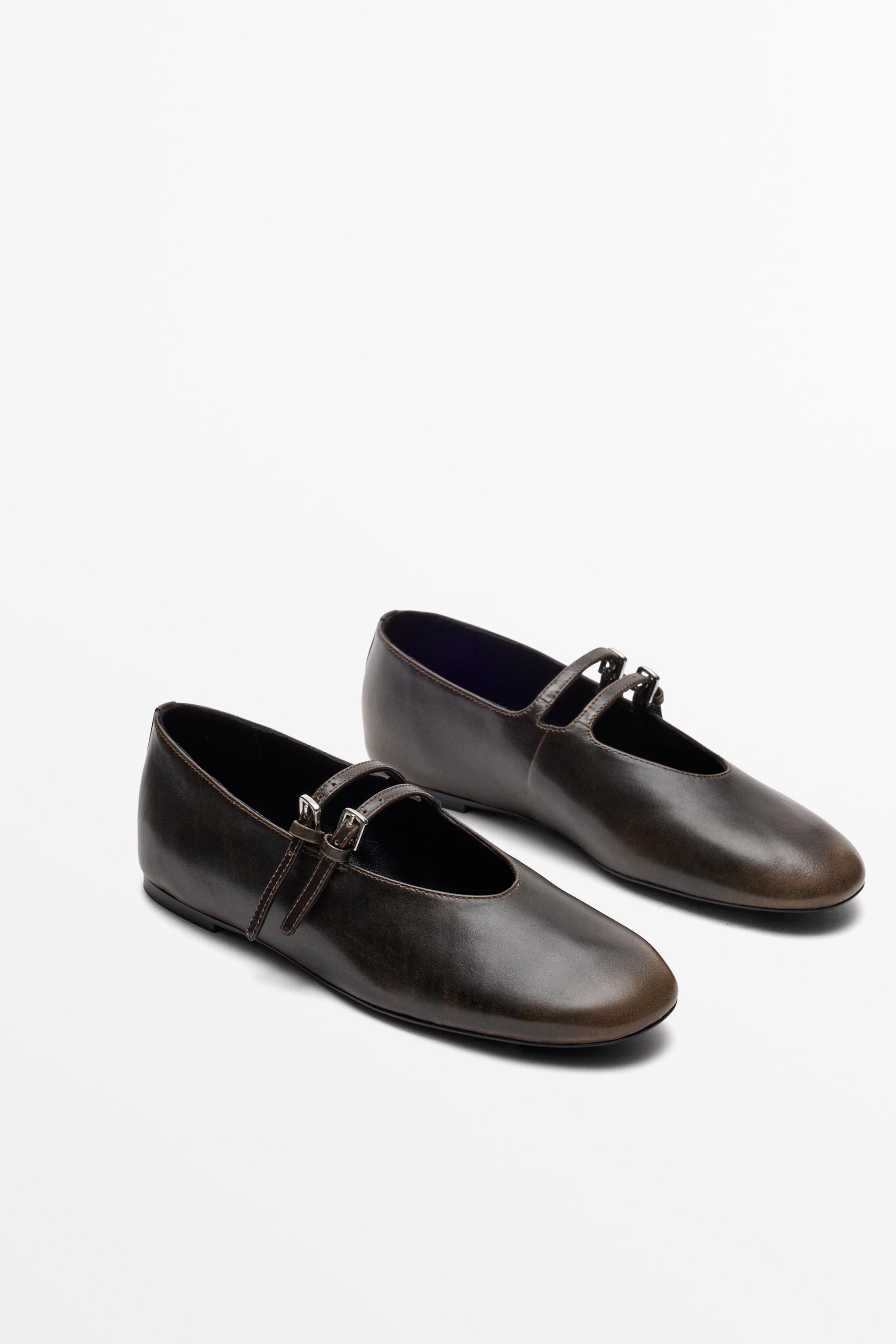 Double-strap leather ballet flat — Brown