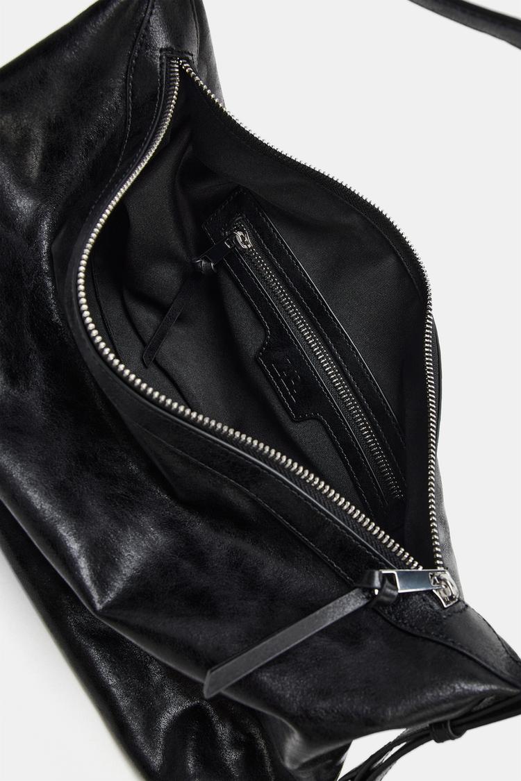 Bolsa de hombro con hebilla metálica 8