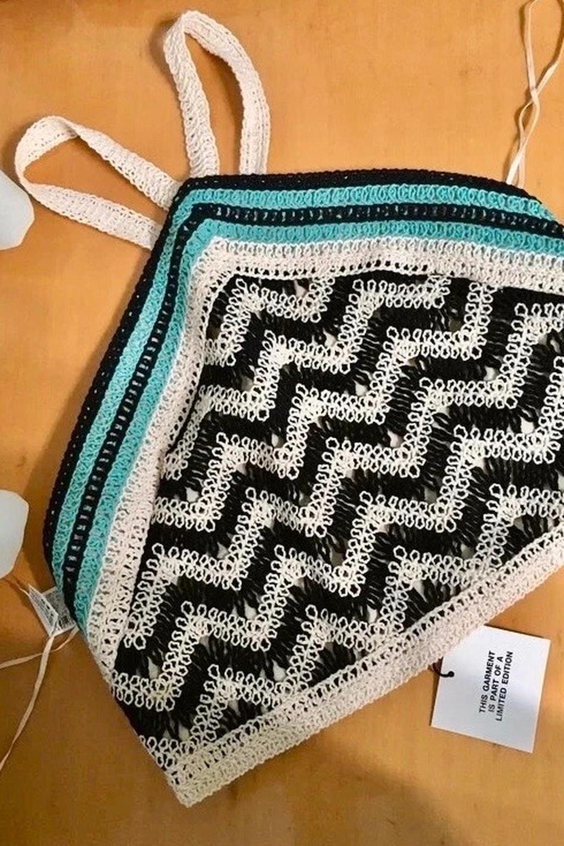 CROCHET HALTER NECK TOP