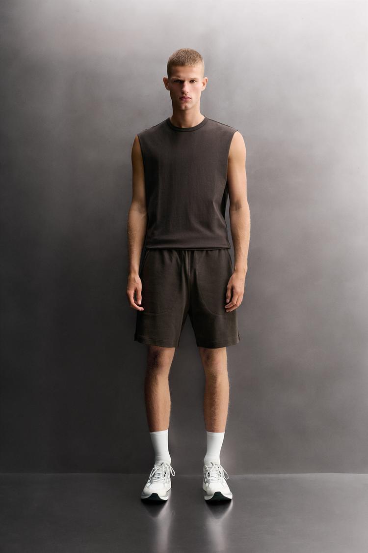 HEAVYWEIGHT TANK TOP