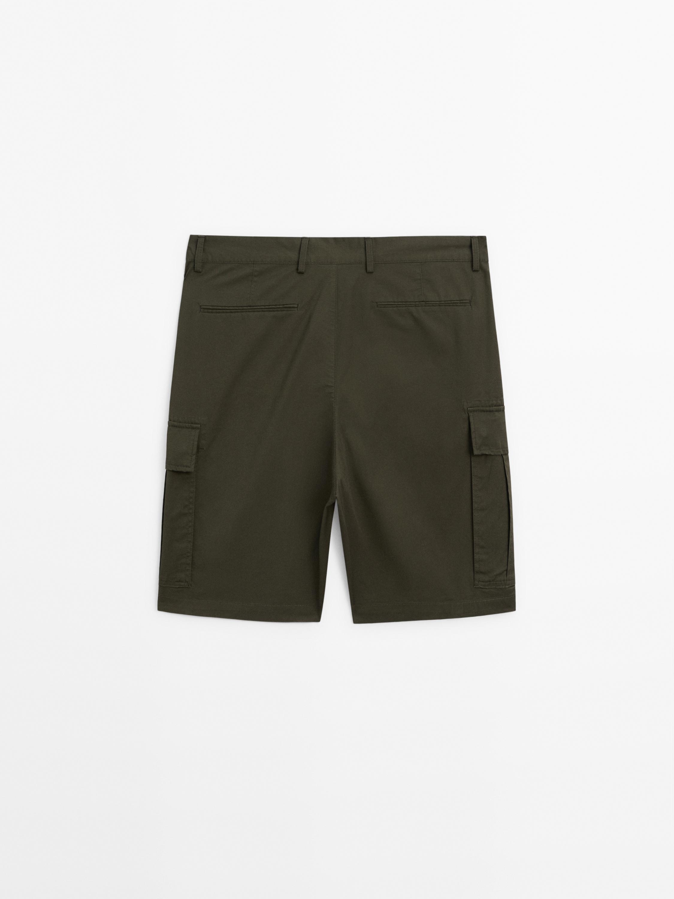 Cotton blend cargo Bermuda shorts