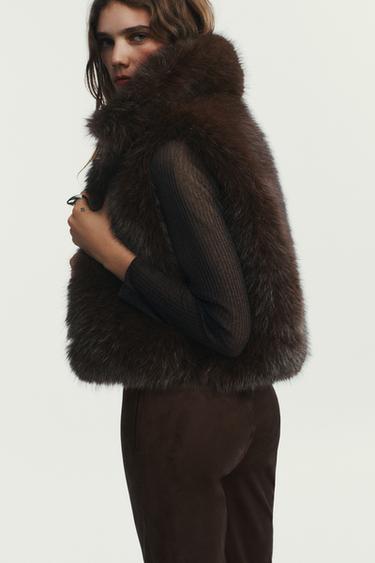FAUX FUR GILET - Brown by Zara