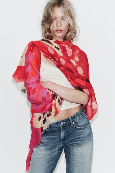 PAÑUELO ESTAMPADO HIBISCUS MODAL SEDA - Fucsia de Zara - Imagen 0