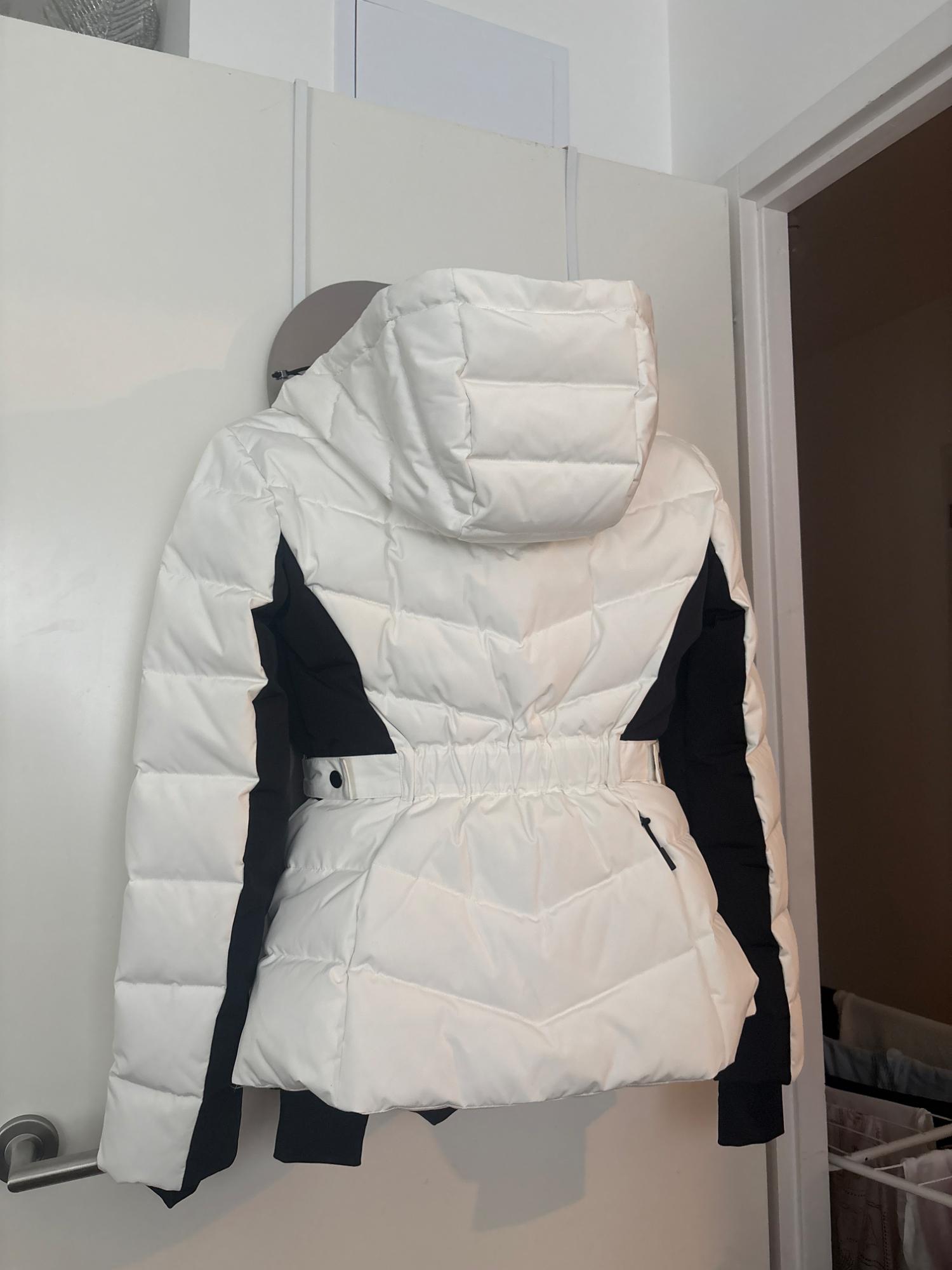 DOWN JACKET WATER RESISTANT AND WIND PROTECTION RECCO® TECHNOLOGY