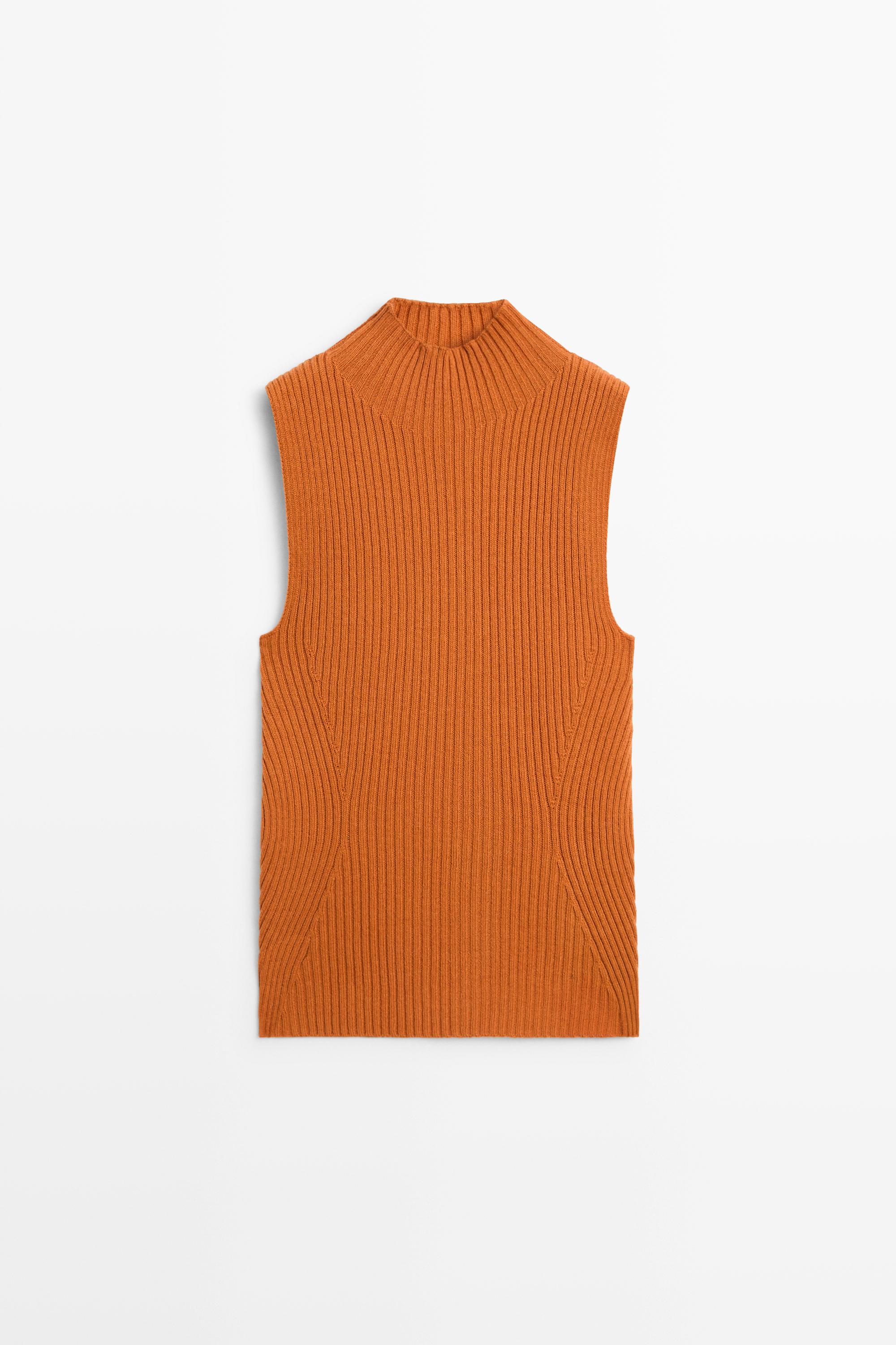 Ribbed turtleneck knit top