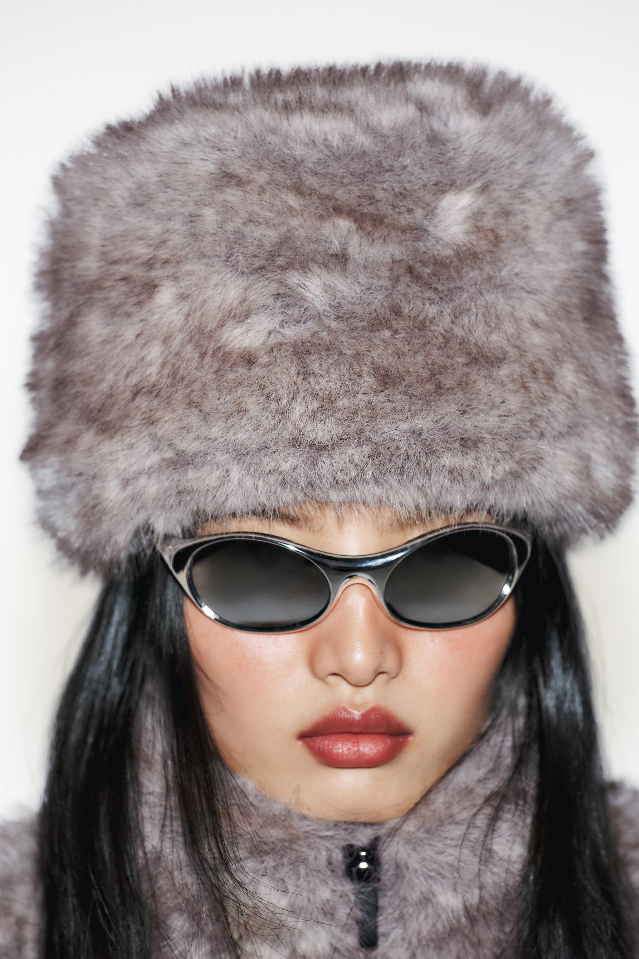 SHORT COAT WITH FAUX FUR HOOD HEIQ XREFLEX™ TECHNOLOGY SKI COLLECTION