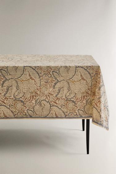 FLORAL AND PAISLEY PRINT TABLECLOTH - Light blue by Zara