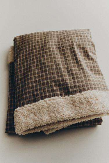 CHECK PET THROW – Zöld a ZARA-tól