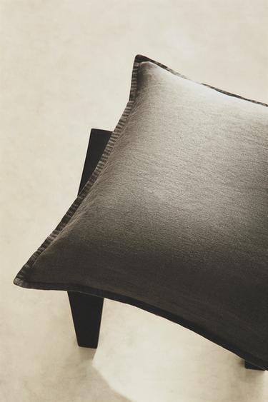 HOUSSE DE COUSSIN ÉDREDON LIN EFFET DÉLAVÉ - Charbon de Zara - Image 5