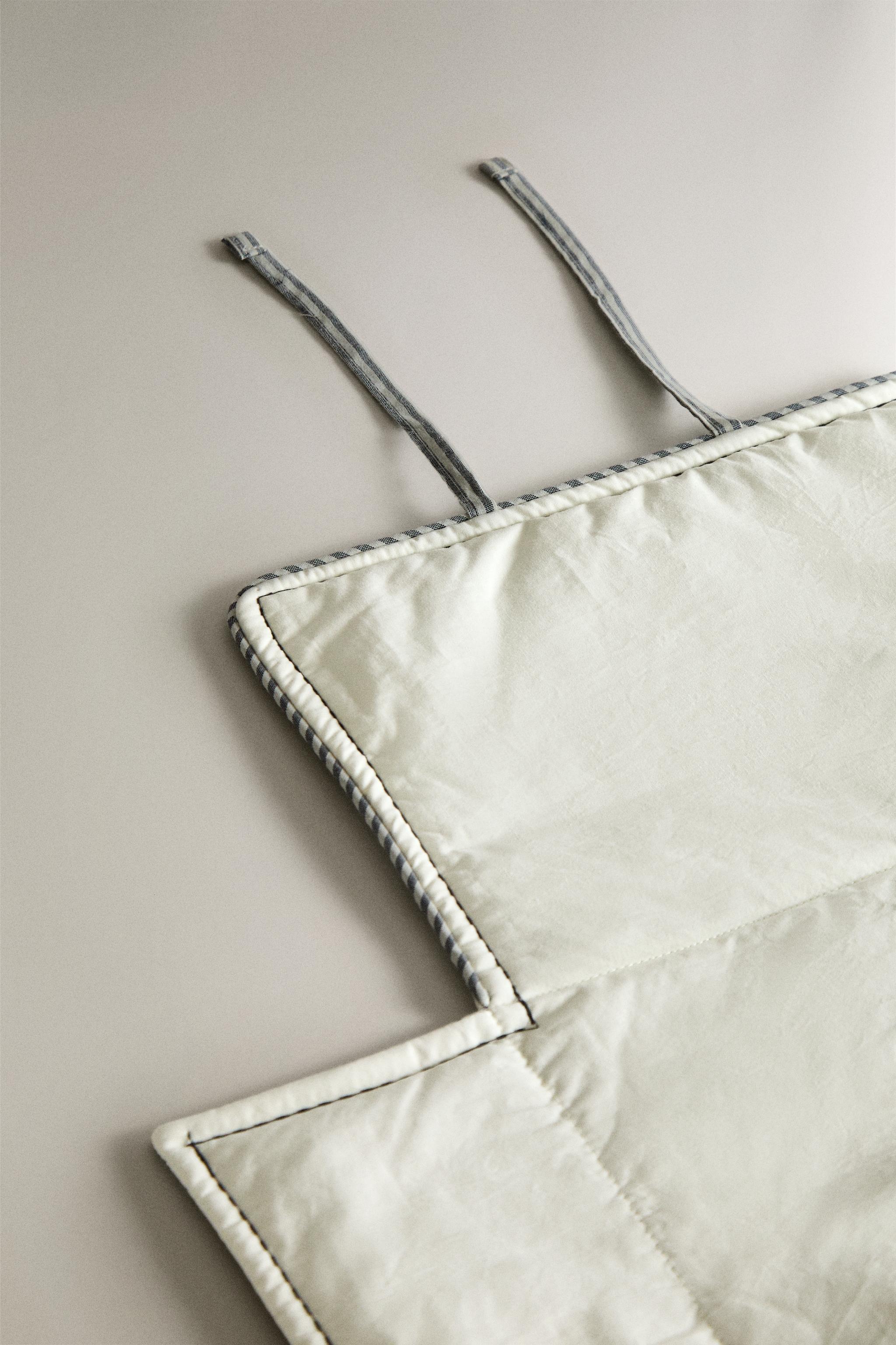 STRIPED BABY CHANGING MAT