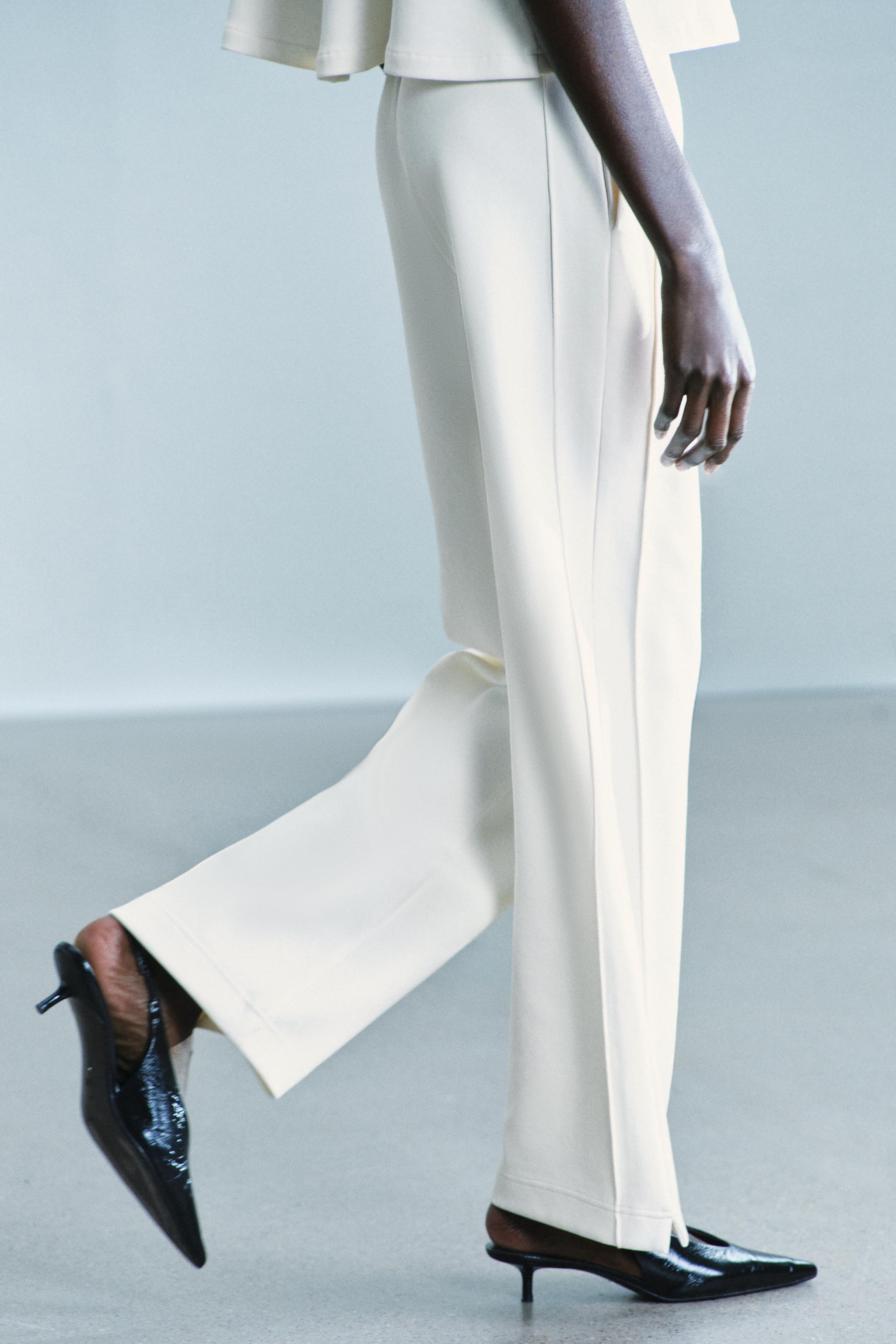 PANTALON DROIT AVEC NERVURE EN INTERLOCK