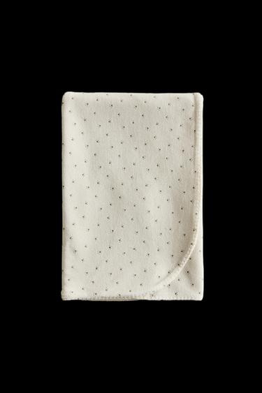 MANTA BEBÉ VELOUR ESTAMPADO TRÉBOL - Crudo de Zara